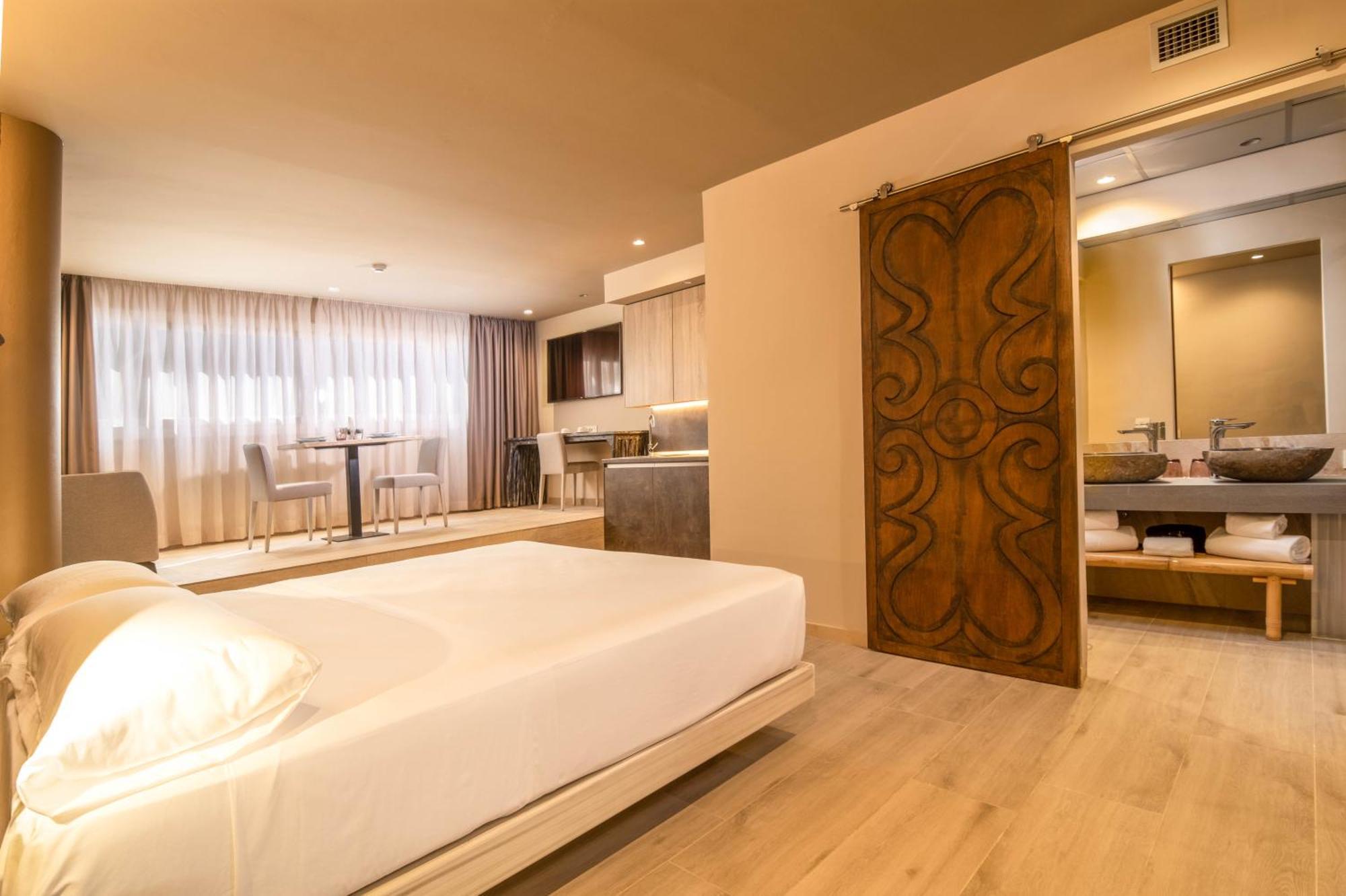 Cadiz Bahia By Qhotels מראה חיצוני תמונה